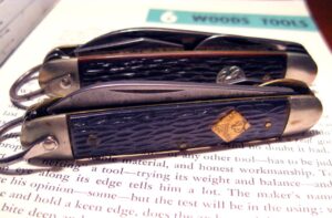 What Makes a Scout Carry Knife Comfortable to Wear?